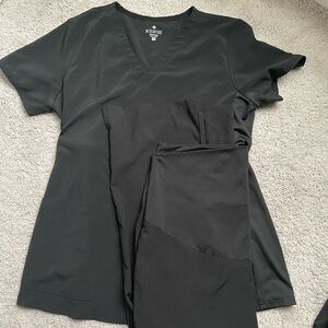 Med couture maternity scrub set!